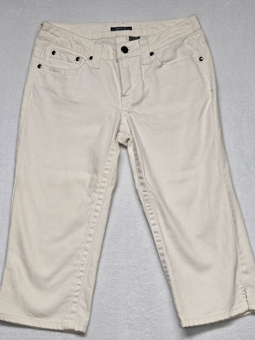 Apt 9 Perite Off White Denim Capris 4P